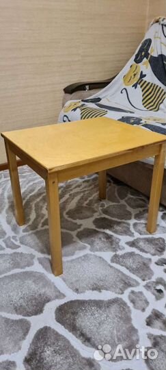 Набор стол и 2 стула IKEA