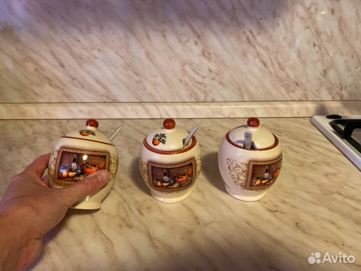 Посуда разная керамика чайник, банки, berghoff