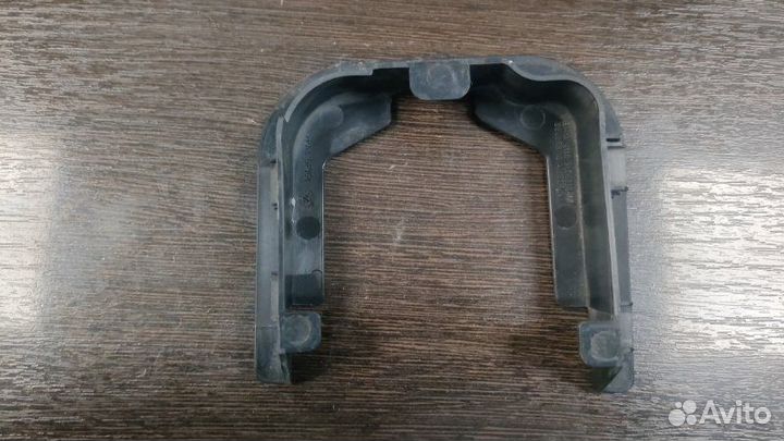 Крепление левое Bmw 750Lix F02 N63 4.4I 2009