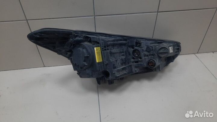 Фара левая Hyundai Santa Fe
