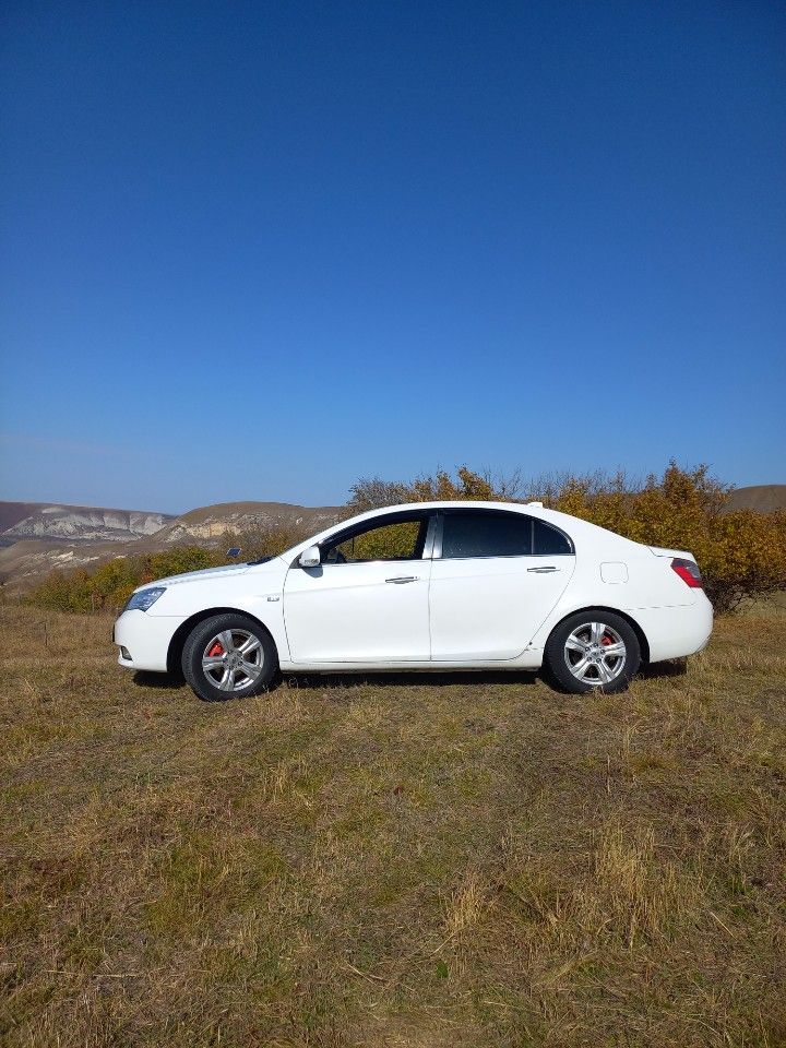 Geely Emgrand EC7: фото владельца