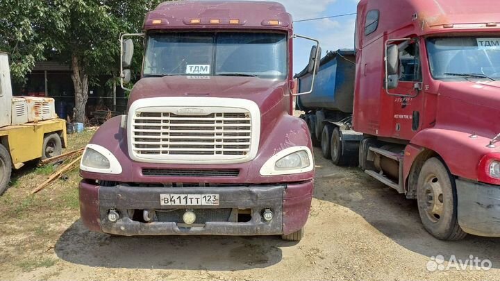 Freightliner Columbia, 2003