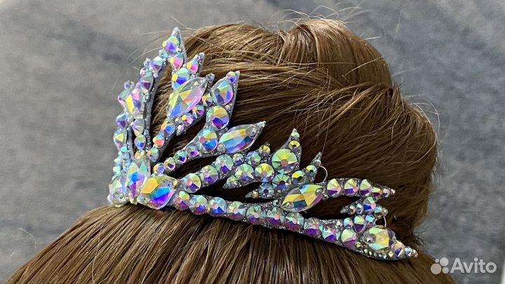 Украшение корона на пучок для гимнастики