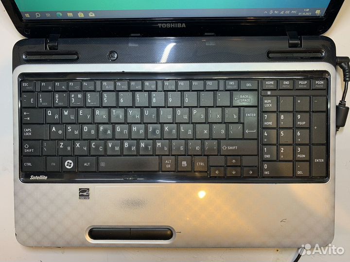 Toshiba Intel Core i3/6 GGB Ram/256 GGB SSD