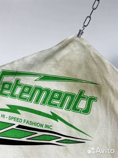 Футболка Vetements классная (тренд 2025)