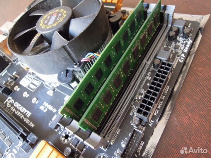 Intel Core i5-4670K + Gigabyte GA-Z97X + DDR3 8GB