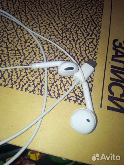 Наушники earpods