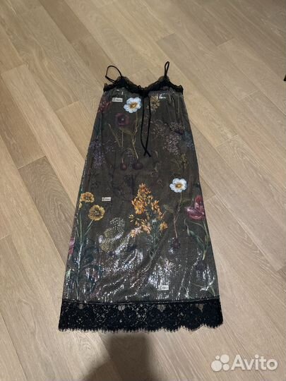 Платье в паетках shervino