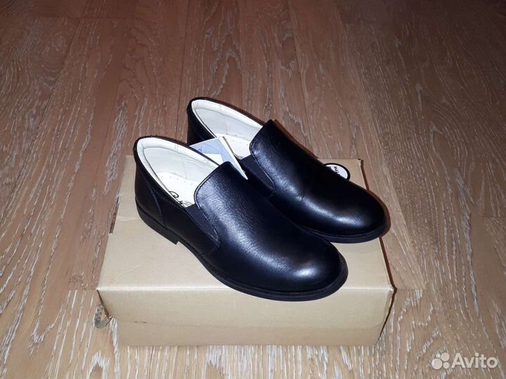 Новые туфли Польша р 32 кожа