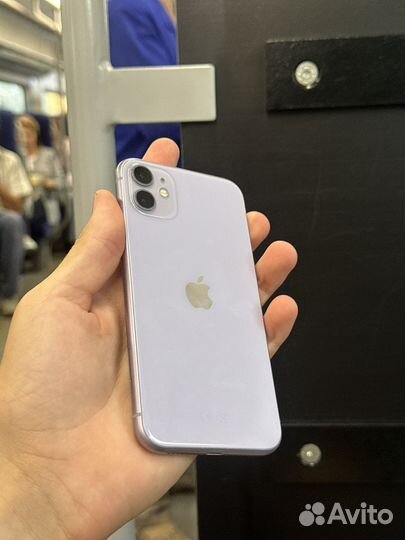 iPhone 11, 64 ГБ