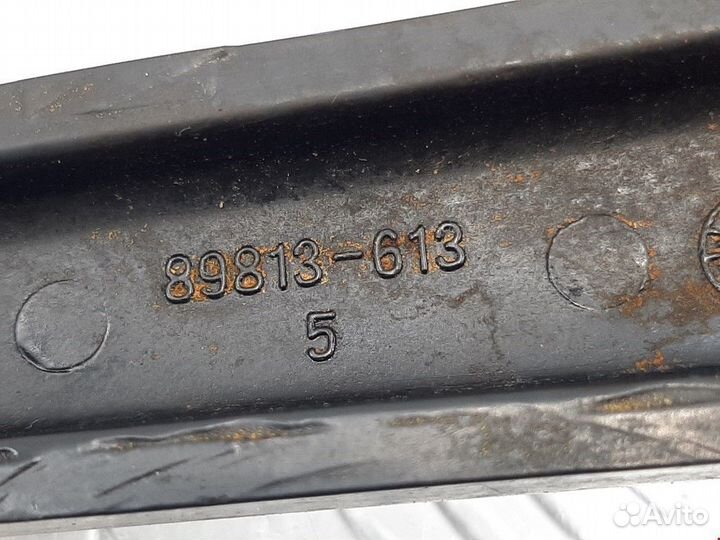 Щеткодержатель (поводок стеклоочистителя, дворник)