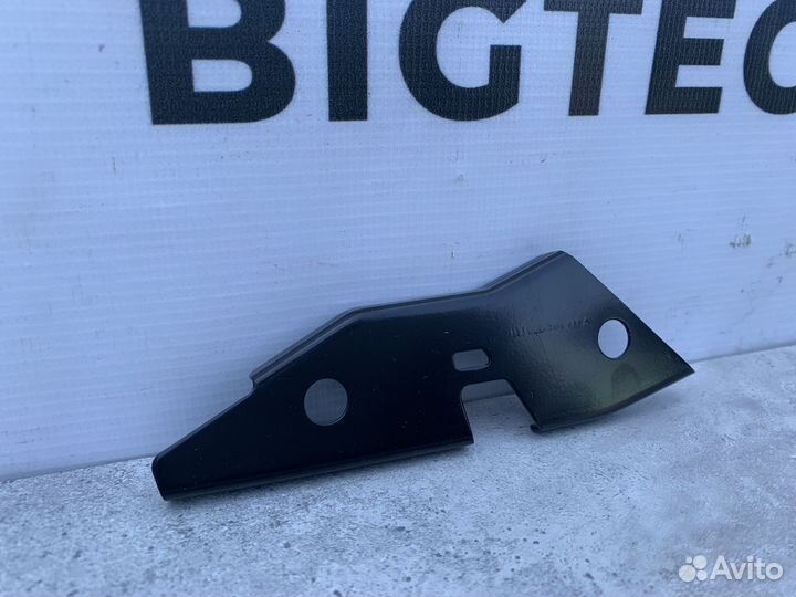 Кронштейн переднего бампера Mercedes A1188850201