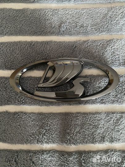 Молдинги переднего бампера LADA granta и шильдик