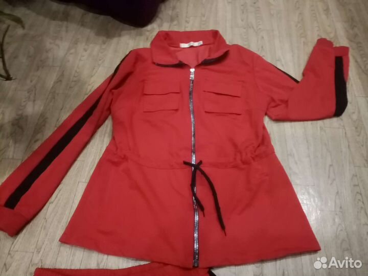 Костюм спортивный