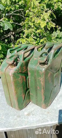 Канистра для бензина