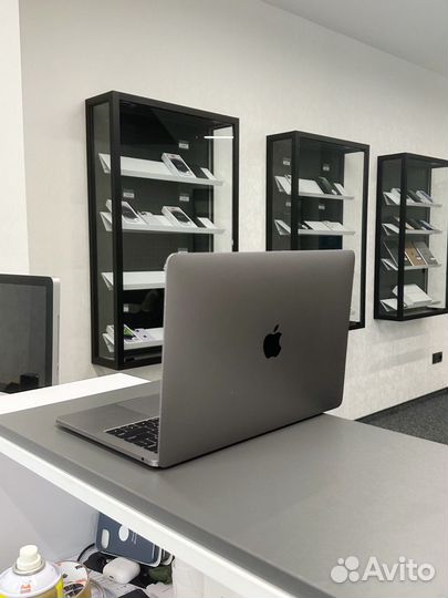 MacBook Pro 13 2017 i5 гарантия, рассрочка