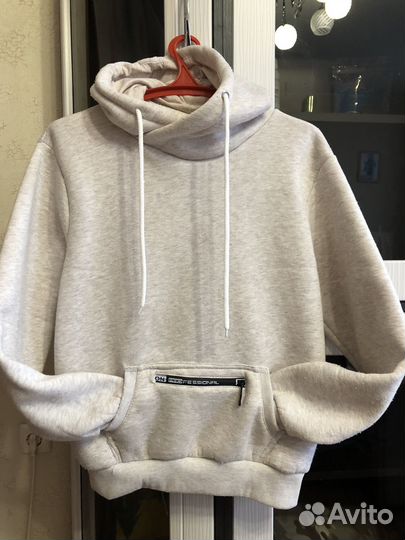 Спортивный женский костюм