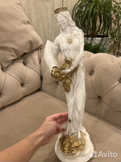 Статуэтка