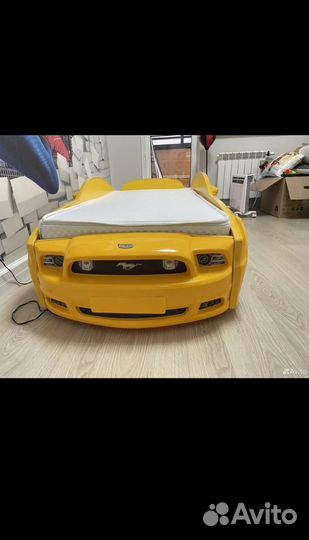 Детская кровать машина бу с матрасом