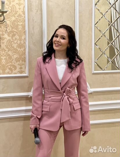 Тамада ведущая на свадьбу