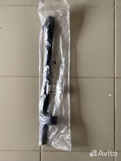 Направляющея стекла правая Subaru Forester SG5