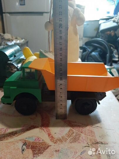 Машинка самосвал