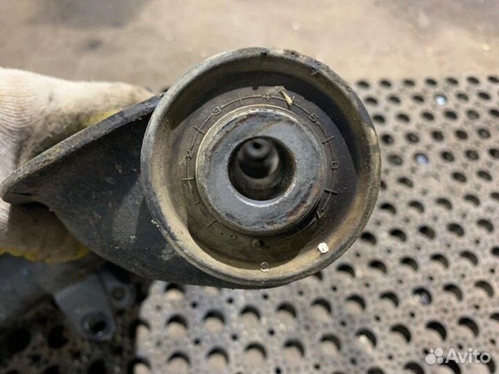 Рычаг подвески нижний передний левый Mitsubishi