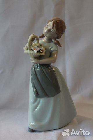 Фигурка фарфор (Pavone) 