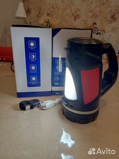 Фонарь светодиодный прожектор