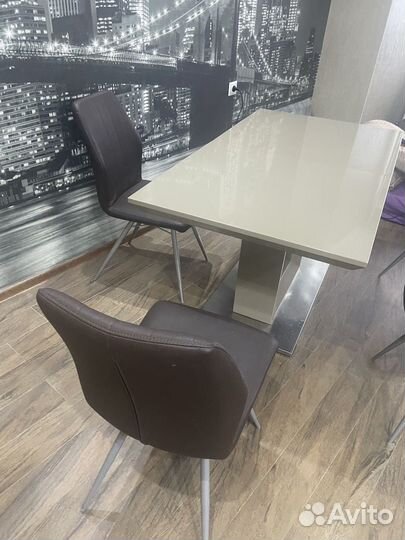 Кухонный стол и стулья бу