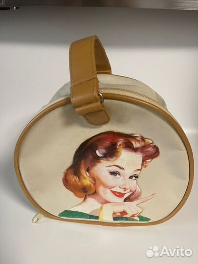 Косметичка винтажная Avon 