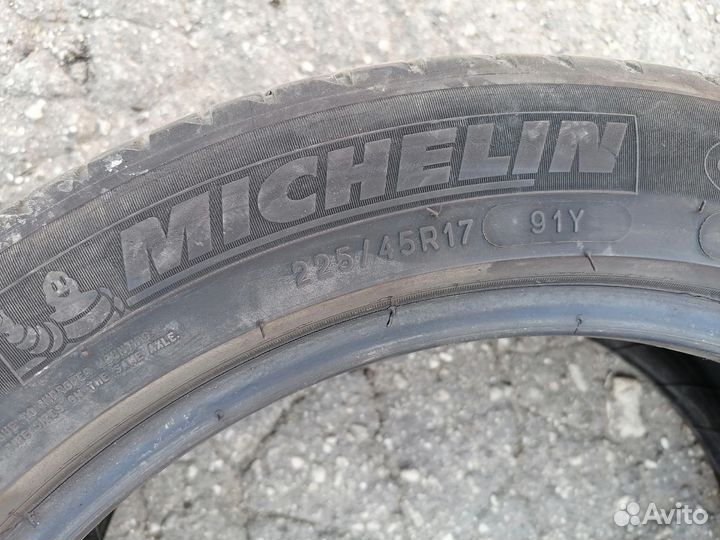 Yokohama BluEarth AE50 225/45 R17