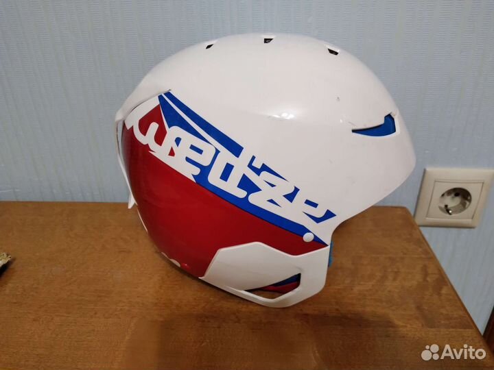 Комплект для горных лыж(ботинки,шлем)