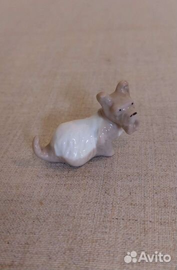 Мини скульптура собачка фарфор СССР 70е винтаж