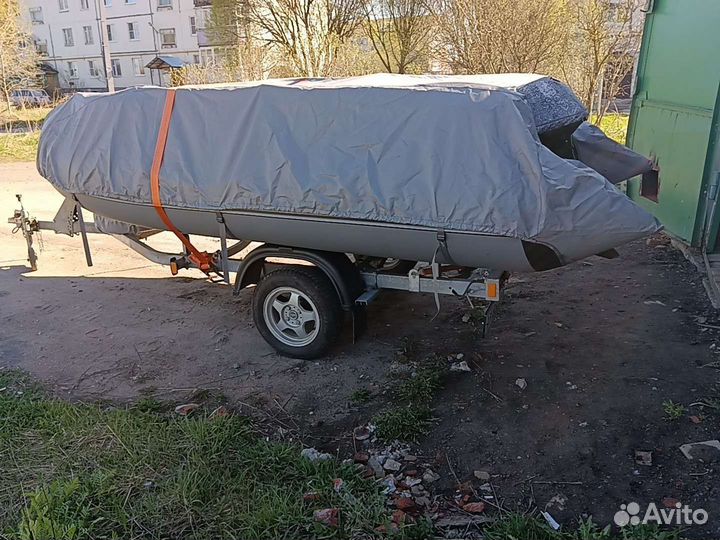 Лодка с мотором