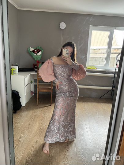 Вечернее платье