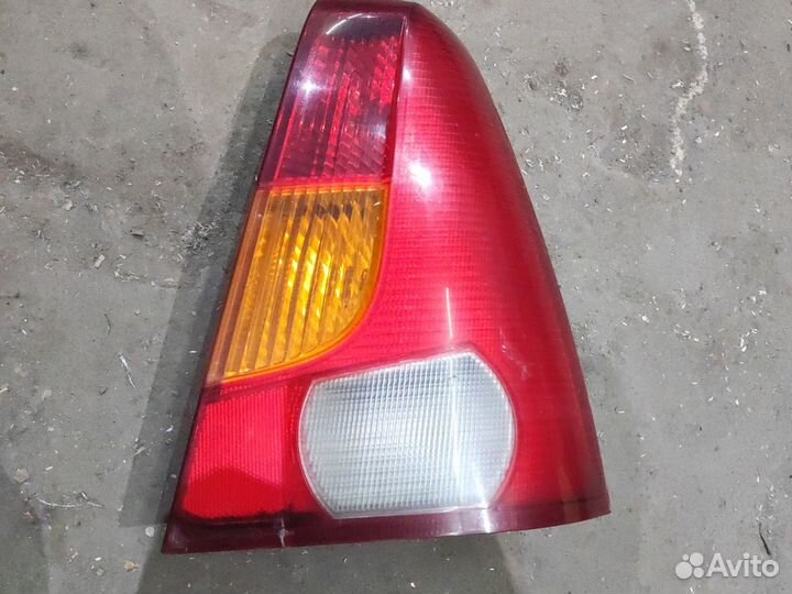 Фонарь задний правый renault logan 1