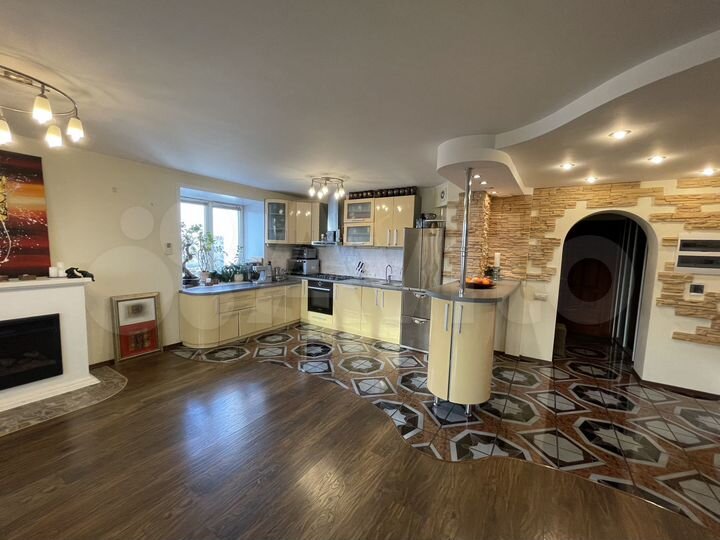 3-к. квартира, 146 м², 10/11 эт.