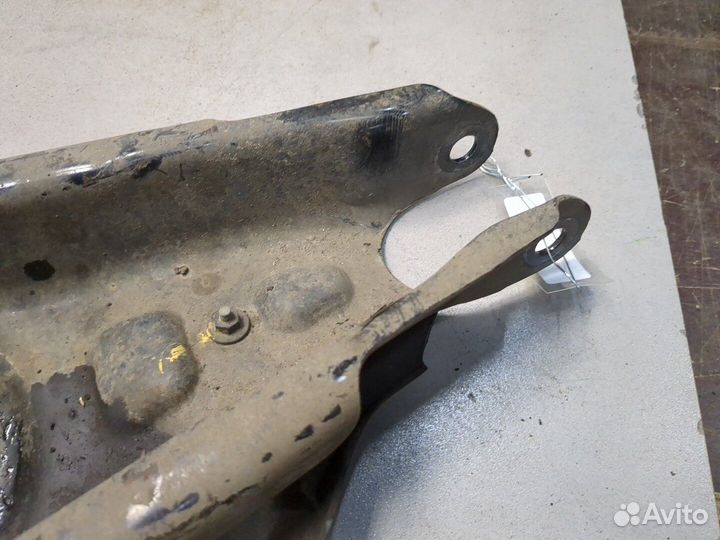 Рычаг подвески правый задний Tesla Model 3