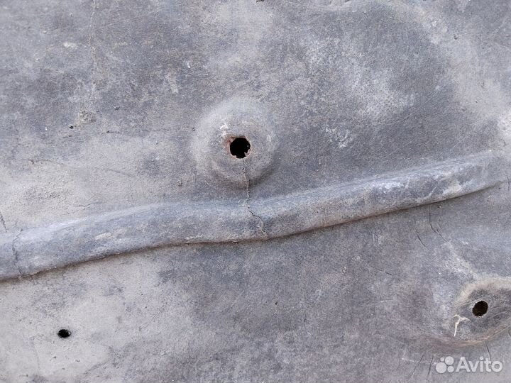 Защита кузова левая BMW E90