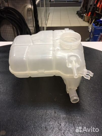 Бачок расширительный Шевролет Круз/Опель Астра