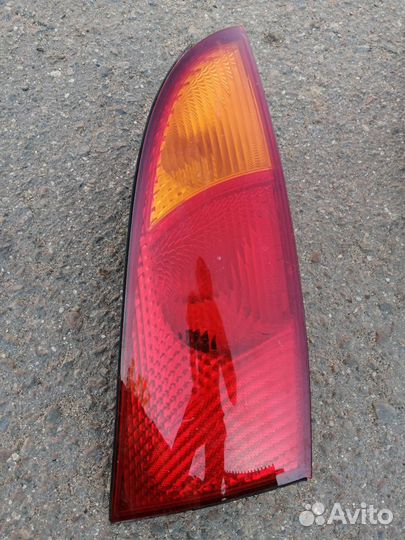 Фонарь Ford Focus 1 задний правый (б/у)
