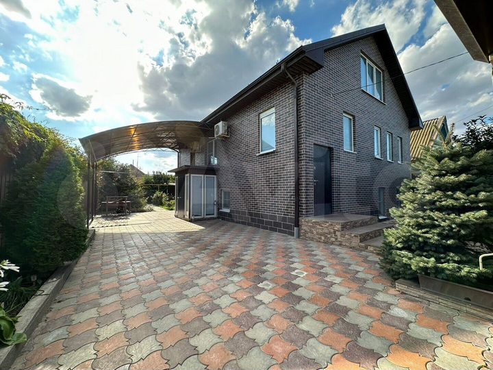 Дом 187,1 м² на участке 4 сот.