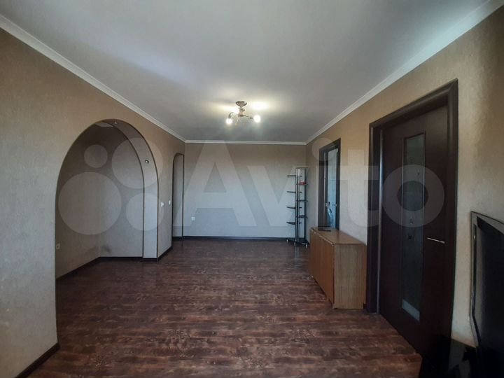 3-к. квартира, 42 м², 4/5 эт.