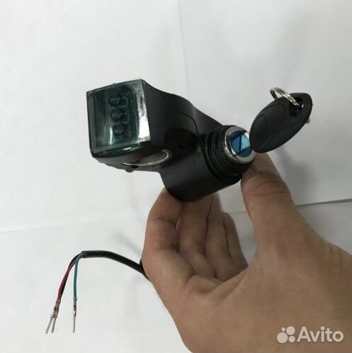 Замок зажигания с вольтметром M4/M4 Pro/Max Speed