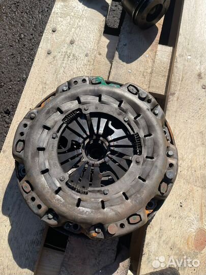 Двухмассовый маховик спринтер 2.2 сцепление
