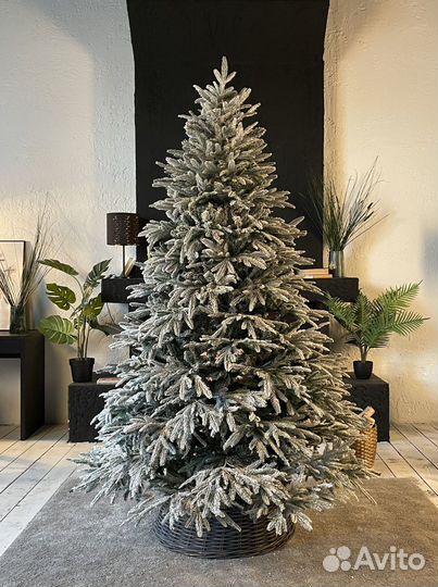 Елка искусственная