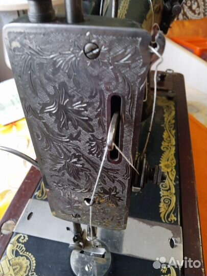 Швейная машина Singer
