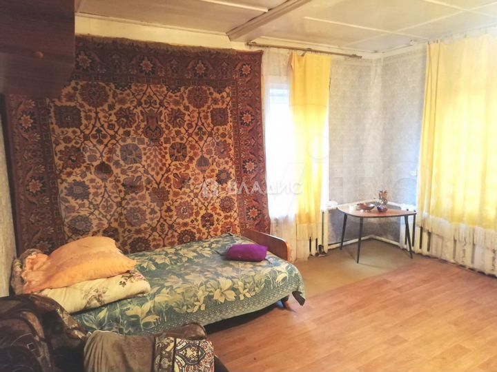 Дом 50 м² на участке 5 сот.