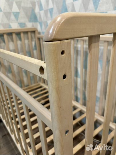 Детская кроватка для малыша с матрасом